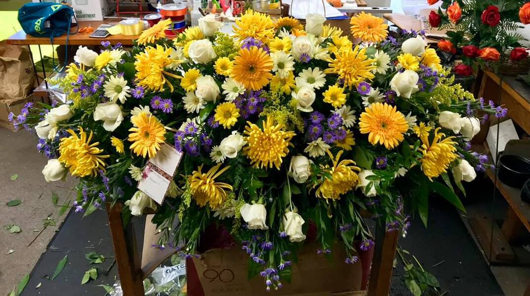 Yellows in Blooms from Rogers Florist, your flower shop in Meridian, MS